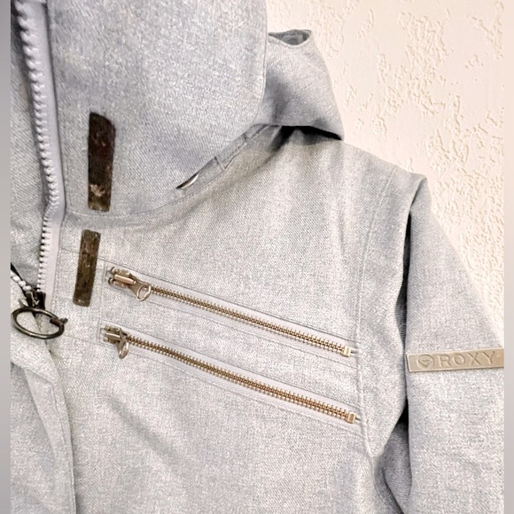 Roxy // Denim Chambray Snowboarding Jacket - Picture 3 of 11